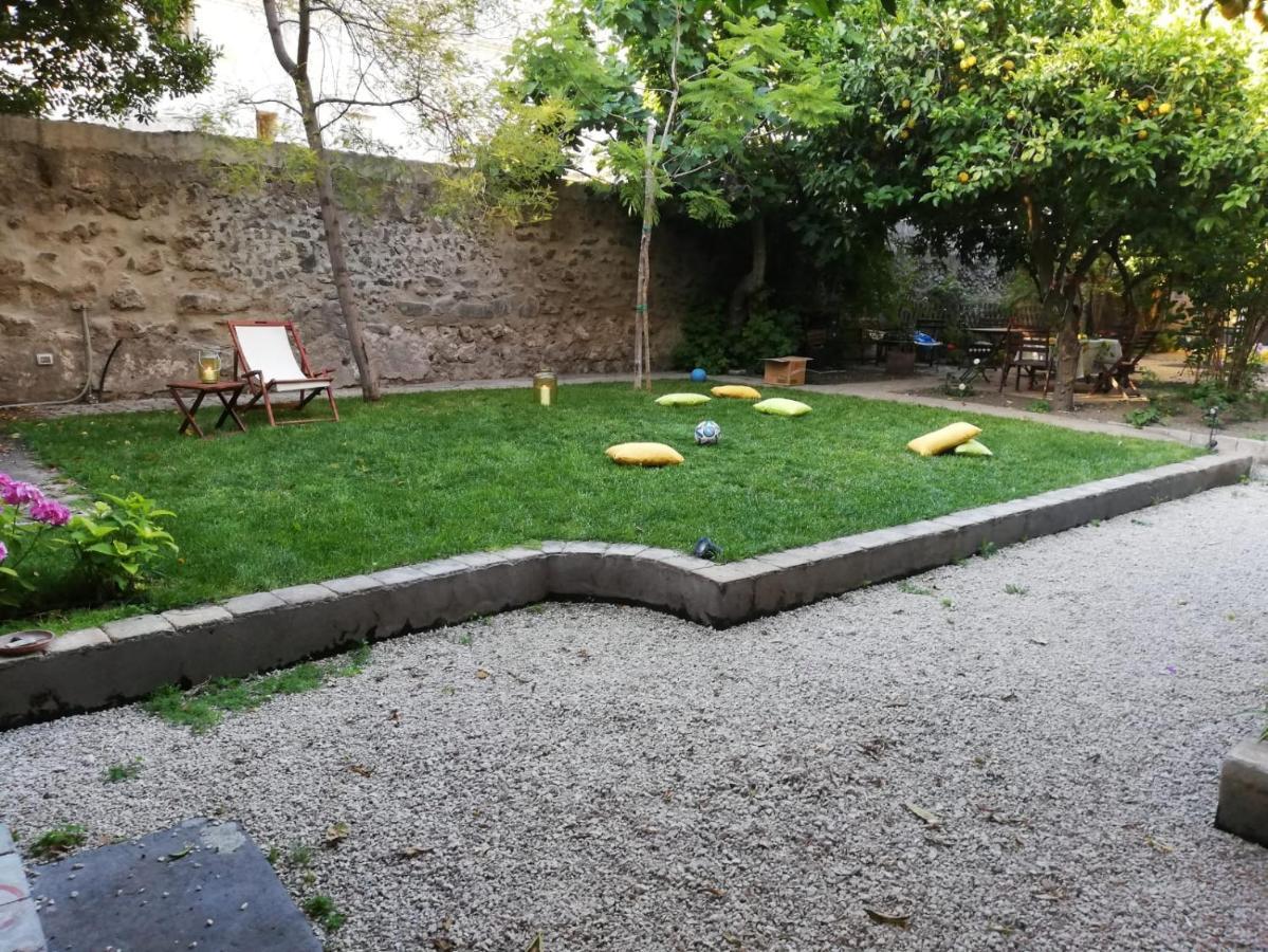 Il Giardino Di Tonia - Oplontis Guest House - Bed & Garden - Torre Annunziata Εξωτερικό φωτογραφία