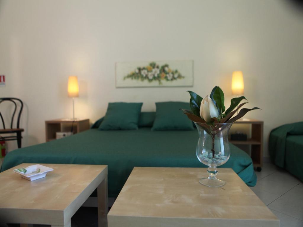 Il Giardino Di Tonia - Oplontis Guest House - Bed & Garden - Torre Annunziata Εξωτερικό φωτογραφία